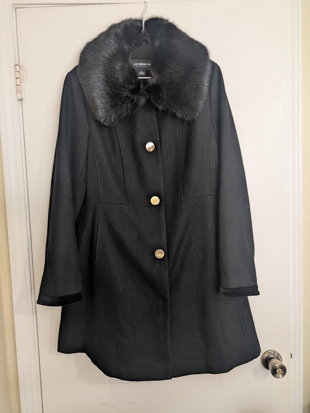 NWOT Liz Claiborne Wool Blend Corset Back Black Coat Faux Fur Collar